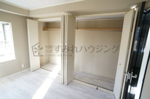 JS宝塚ビルの収納