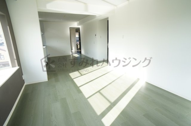 JS宝塚ビルの居間・リビング