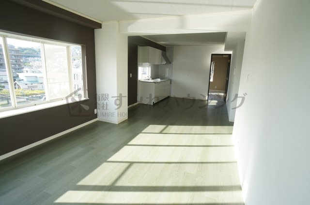 JS宝塚ビルの居間・リビング