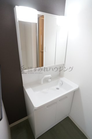 JS宝塚ビルの洗面所