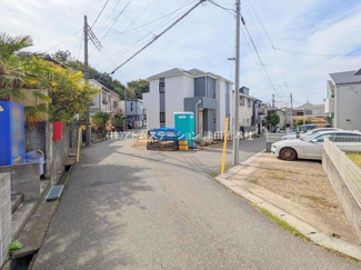 【前面道路含む現地写真】