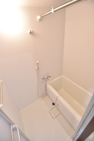 大阪市城東区関目５丁目の賃貸マンションの浴室