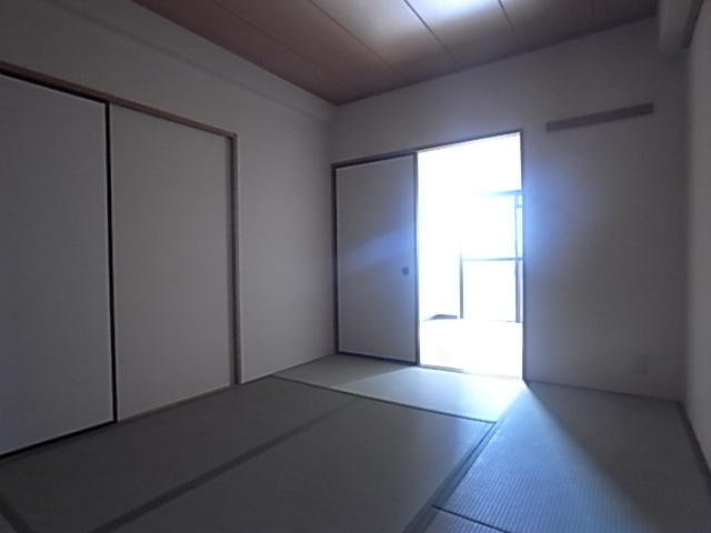 神戸市兵庫区浜崎通の賃貸マンションの和室