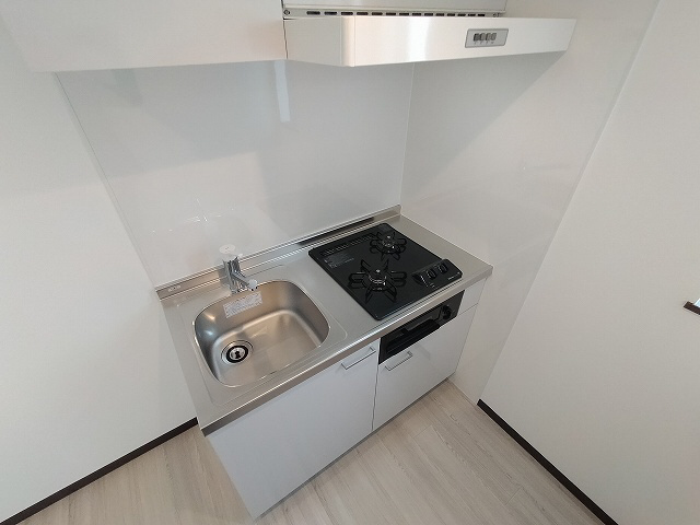 神戸市長田区蓮宮通４丁目のアパートのキッチン|システムキッチン（ガス２口）