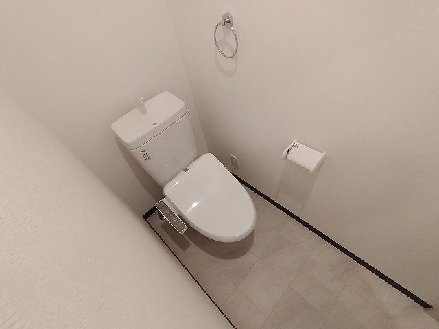 神戸市長田区蓮宮通４丁目のアパートのトイレ|ウォッシュレット付トイレ
