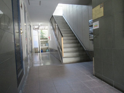 【ロビー】 | パークサイドレジデンス（八戸ノ里賃貸） | 建物の内部です