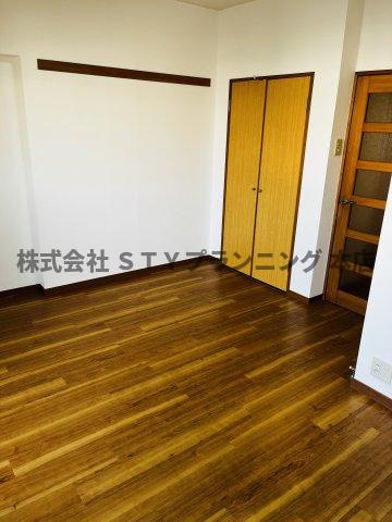 仲介手数料0円！ビハーラ白壁の居間・リビング