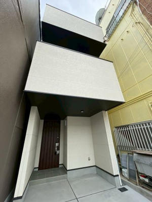 【外観】 | 港区池島２丁目新築戸建 | 大阪市港区エリアの新居にピッタリ。保育園〜中学校が徒歩5分以内のため、お子様の通学も安心。スーパーも近隣に複数あり、休日を過ごすのにぴったりな公園・施設も徒歩圏内！子育て世帯が暮らしやすい住環境です。