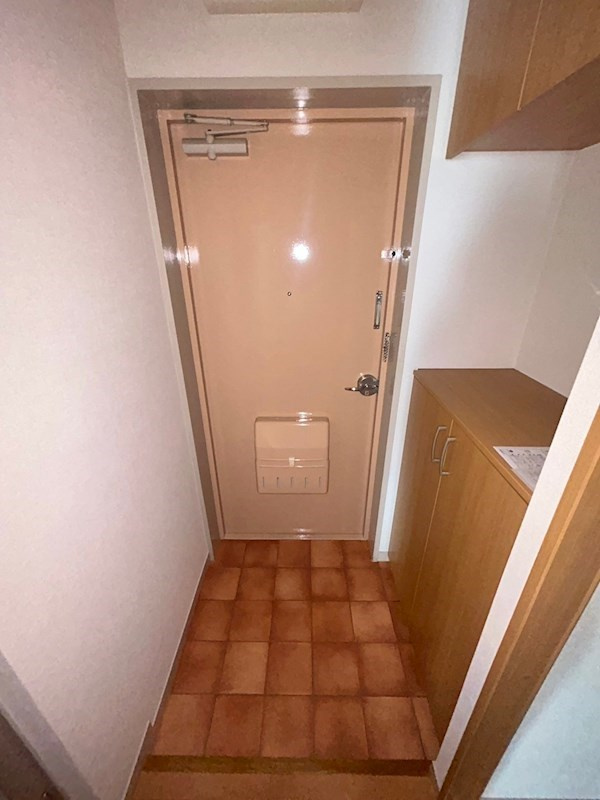 メトロハイツ花隈の玄関