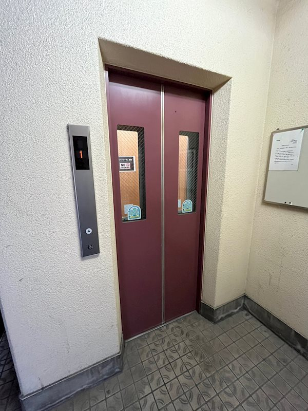 メトロハイツ花隈の外観