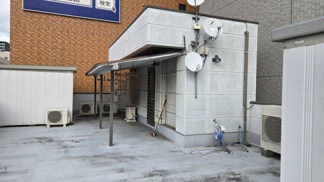 勝山町1丁目　店舗付き住宅の前面道路含む現地写真