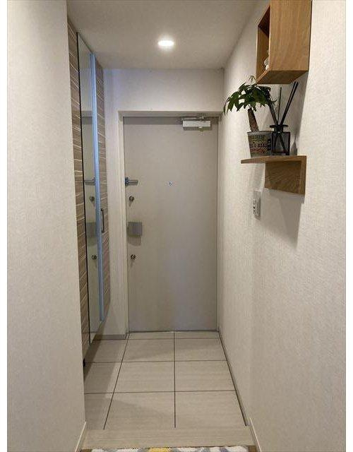 アルファステイツ本町六丁目の玄関