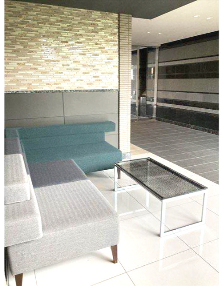 アルファステイツ本町のエントランス