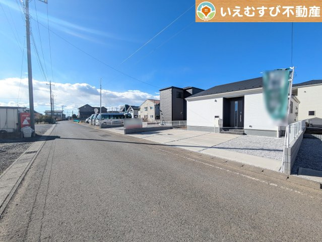 Livele Garden.S　大泉町第5仙石の前面道路含む現地写真