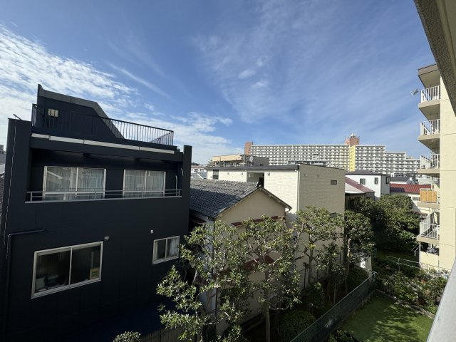 ドルミ葛西の展望|前の建物との距離があるため圧迫感がなく開放的で陽当り良好