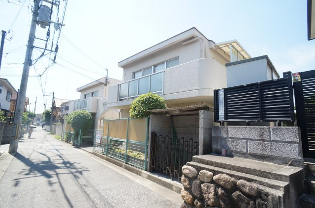 サンライフ中山の外観