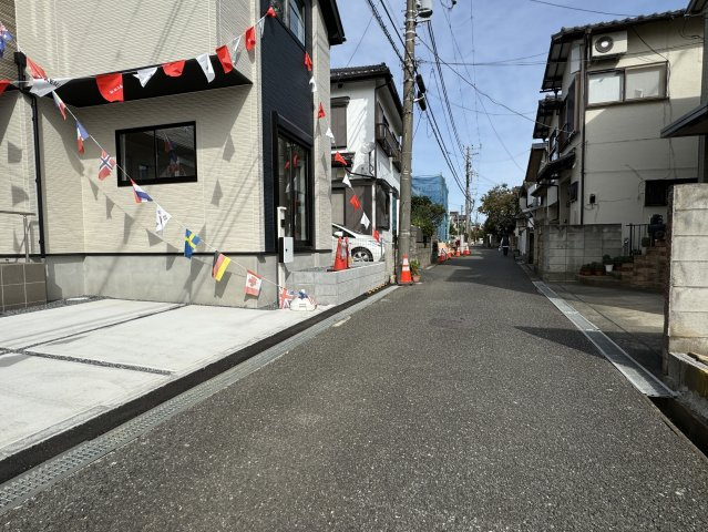 鎌ケ谷市東鎌ケ谷２丁目新築戸建（東鎌ケ谷８期）の前面道路含む現地写真|南東側前面道路