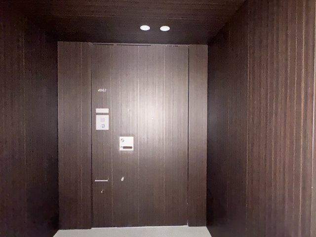 赤坂タワーレジデンス トップオブザヒルの玄関