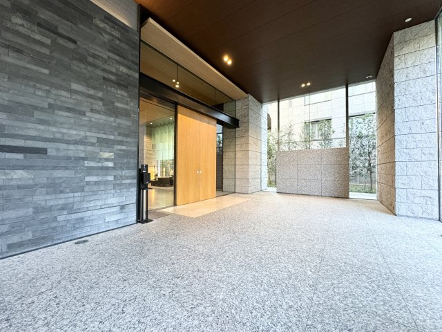 赤坂タワーレジデンス トップオブザヒルのエントランス