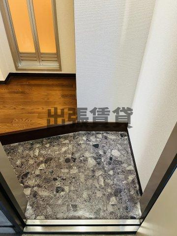 仲介手数料0円！クラフトアルスの玄関