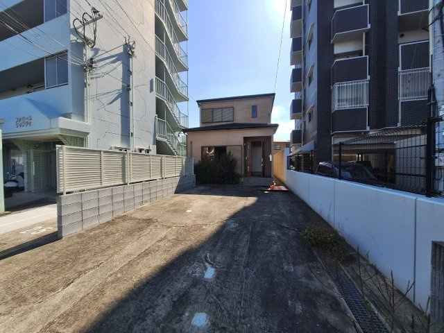 国分町(1438番6)戸建ての駐車場|駐車場があるので、車を買う予定の方も安心です