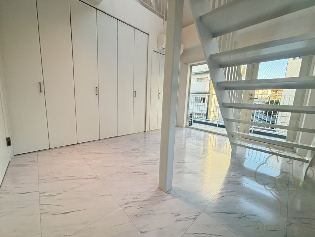 CASA Asteria Tenmaの居間・リビング