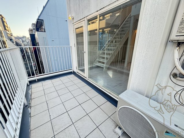 CASA Asteria Tenmaのバルコニー