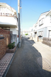 【前面道路含む現地写真】