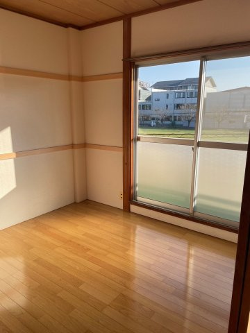 高山ハイツの寝室