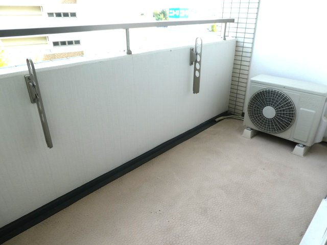 ビガーポリス133宝塚のバルコニー