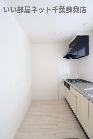 （仮称）千葉市中央区大森町新築アパートのキッチン|コンパクトなキッチンで掃除もラクラク