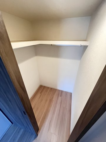 大阪市都島区中野町４丁目の賃貸マンションの収納