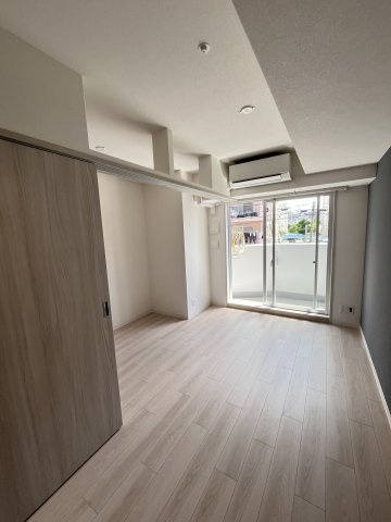 大阪市都島区中野町４丁目の賃貸マンションの居間・リビング