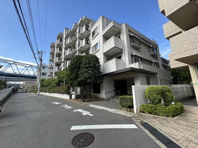 グリーンパーク西葛西の外観|1986年6月に竣工した総戸数50戸のマンション