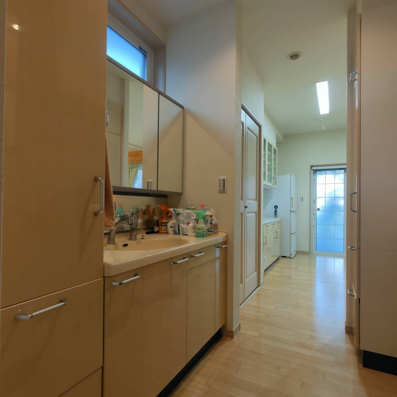 野田市つつみ野　中古戸建の独立洗面台