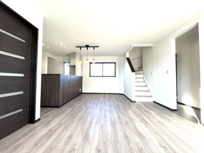 【居間・リビング】