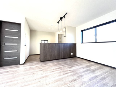 【ダイニング】