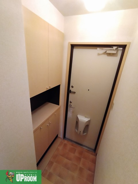 ラフィーネAの玄関