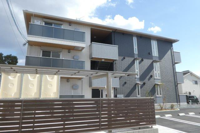 総社市駅南１丁目のアパートの外観