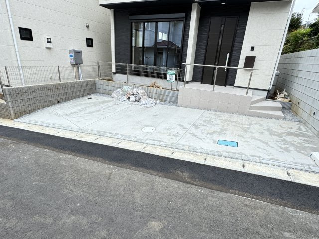 柏市藤心新築戸建【高柳小学校：10分】の駐車場|1号棟駐車スペース