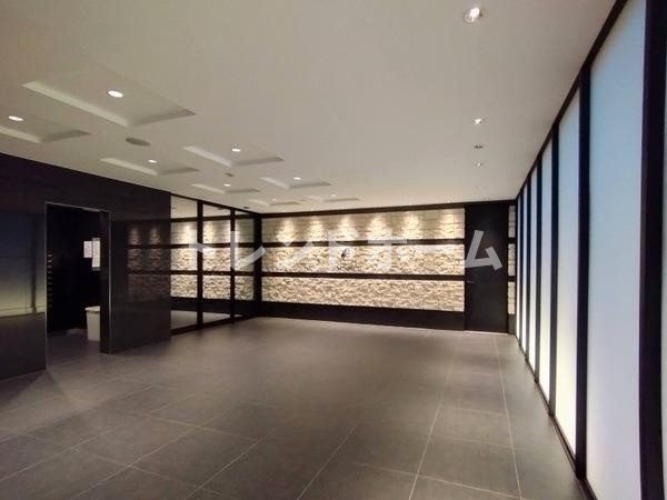 アドバンス難波西アクアのエントランス|選べる家電プランあり！！