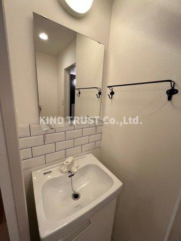 シティコート東扇町の洗面所|明るい洗面所です