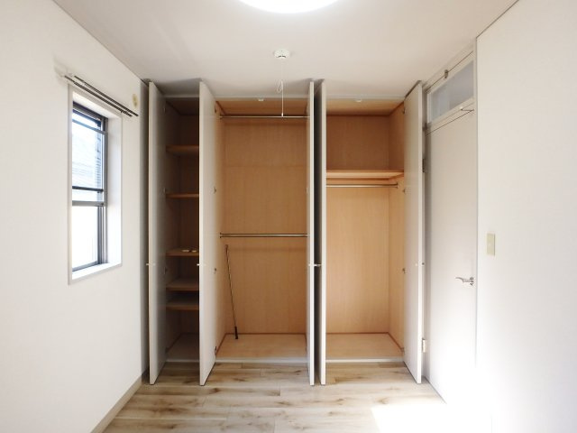 甲子園三保町戸建の玄関