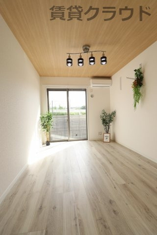 Paseo Grandeの寝室|広くて明るい寝室