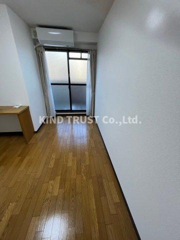 ジョリーフローラの居間・リビング|ゆったりとした居間です