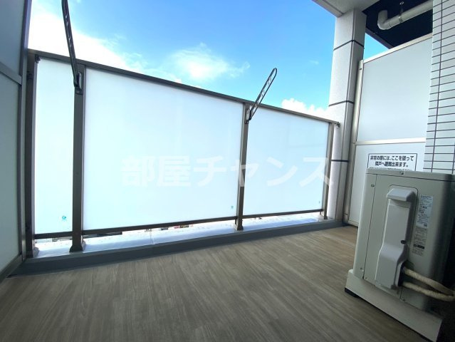 プレサンス栄フェルのバルコニー