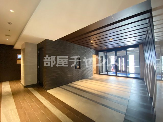 プレサンス栄フェルのロビー