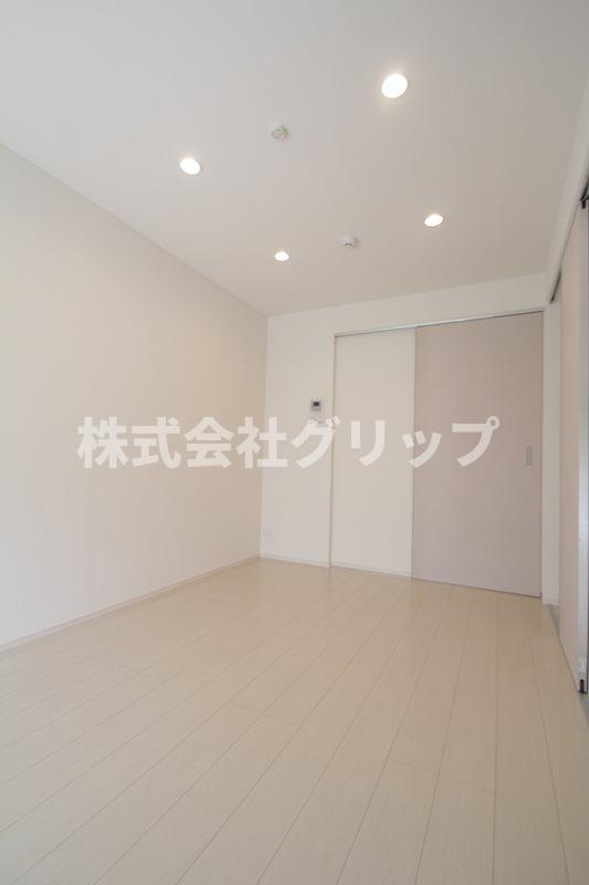 リブリ・石川町の洋室