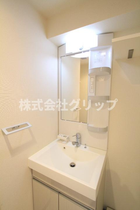 ラフィスタ伊勢佐木長者町駅前イーストの独立洗面台