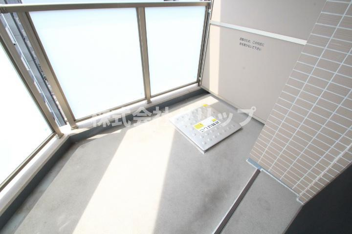 ラフィスタ伊勢佐木長者町駅前イーストのバルコニー|広々ベランダ